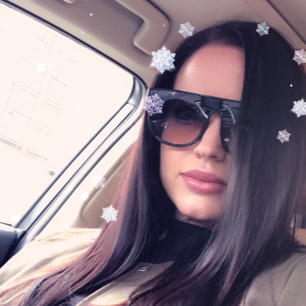 Meet your Posher, Rebecca